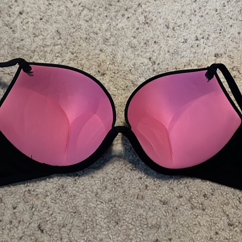Pink- Victoria Secrets Bra - Picture 2 of 4